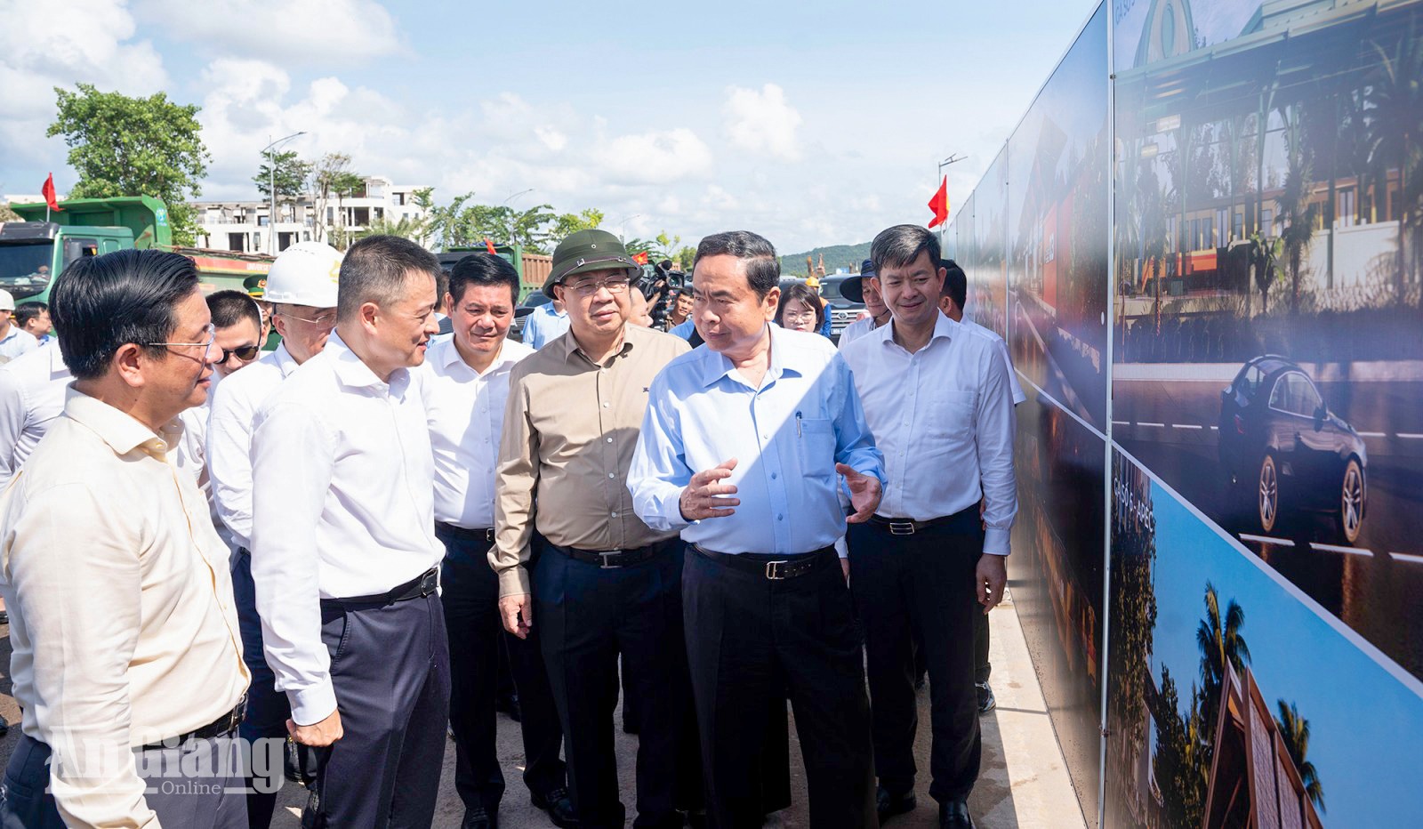 Chủ tịch Quốc hội Trần Thanh Mẫn kiểm tra tiến độ thi công các công trình phục vụ APEC 2027 tại Phú Quốc