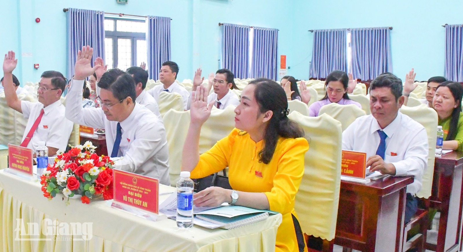 HĐND xã Vĩnh Thuận thống nhất giao 303 biên chế, điều chỉnh vốn đầu tư công hơn 34 tỷ đồng