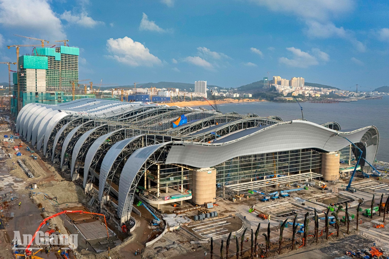APEC 2027: An Giang gỡ điểm nghẽn, tăng tốc trên các công trường ở Phú Quốc