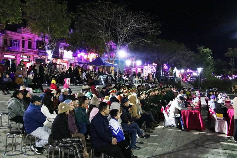 Đặc sắc Chương trình nghệ thuật “Dâng Đảng khúc ca mùa xuân” ảnh 3 toan.jpg