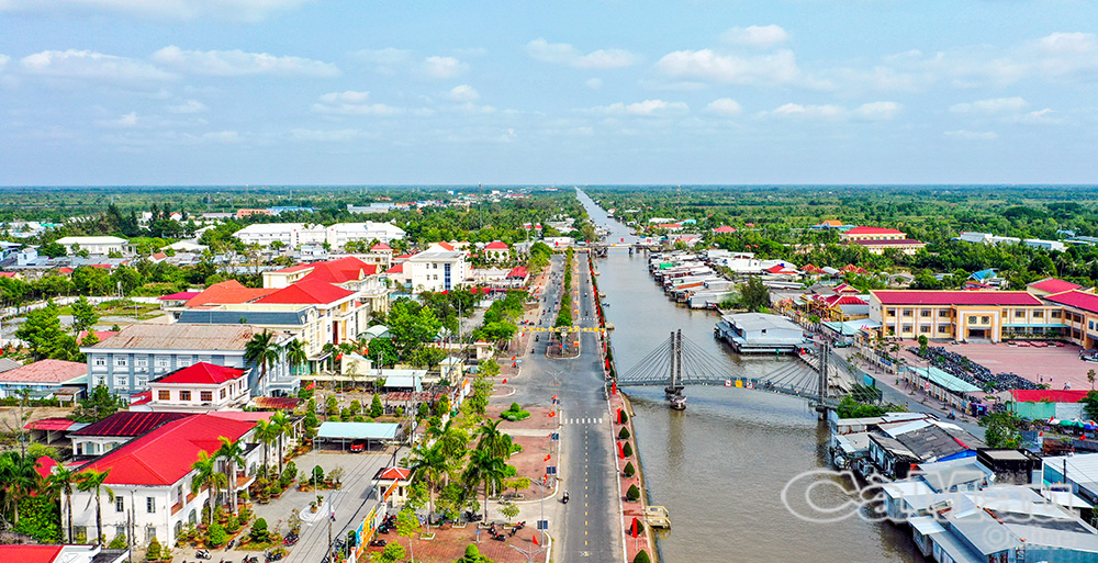 Xã Cái Nước khoác diện mạo mới, với không gian phát triển ngày càng rộng mở và hệ thống hạ tầng từng bước được kết nối đồng bộ. Ảnh: Việt Tiến