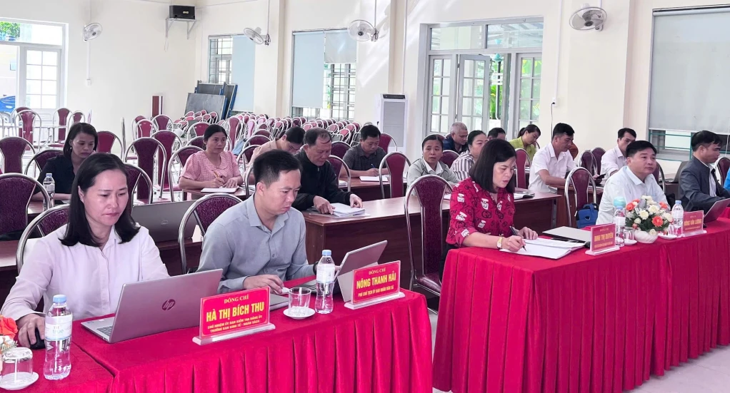 Các đại biểu dự hội nghị.