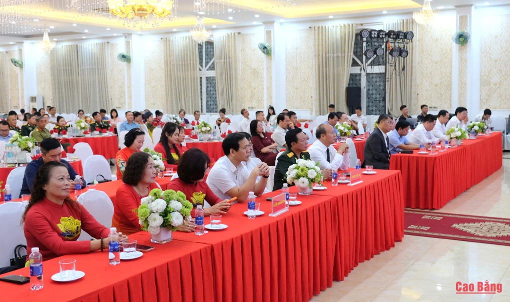 Các đại biểu tham dự buổi gặp mặt.