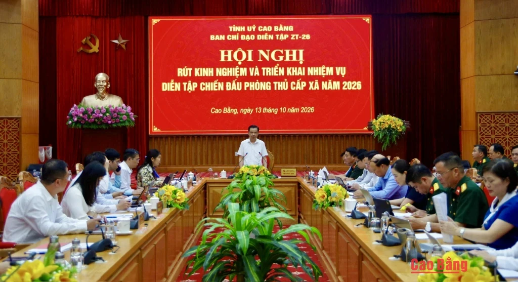 Phó Bí thư Thường trực Tỉnh ủy, Trưởng Đoàn đại biểu Quốc hội tỉnh Bế Thanh Tịnh phát biểu chỉ đạo hội nghị.