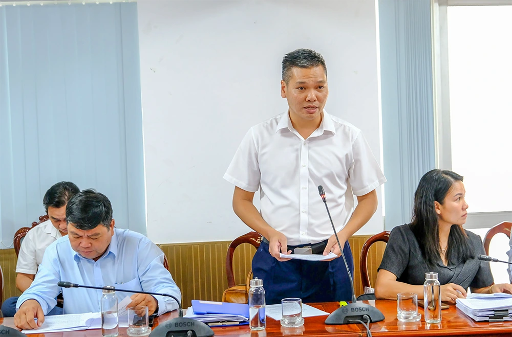 Lãnh đạo thành phố làm việc với xã Nhơn Ái và Thạnh Phú
