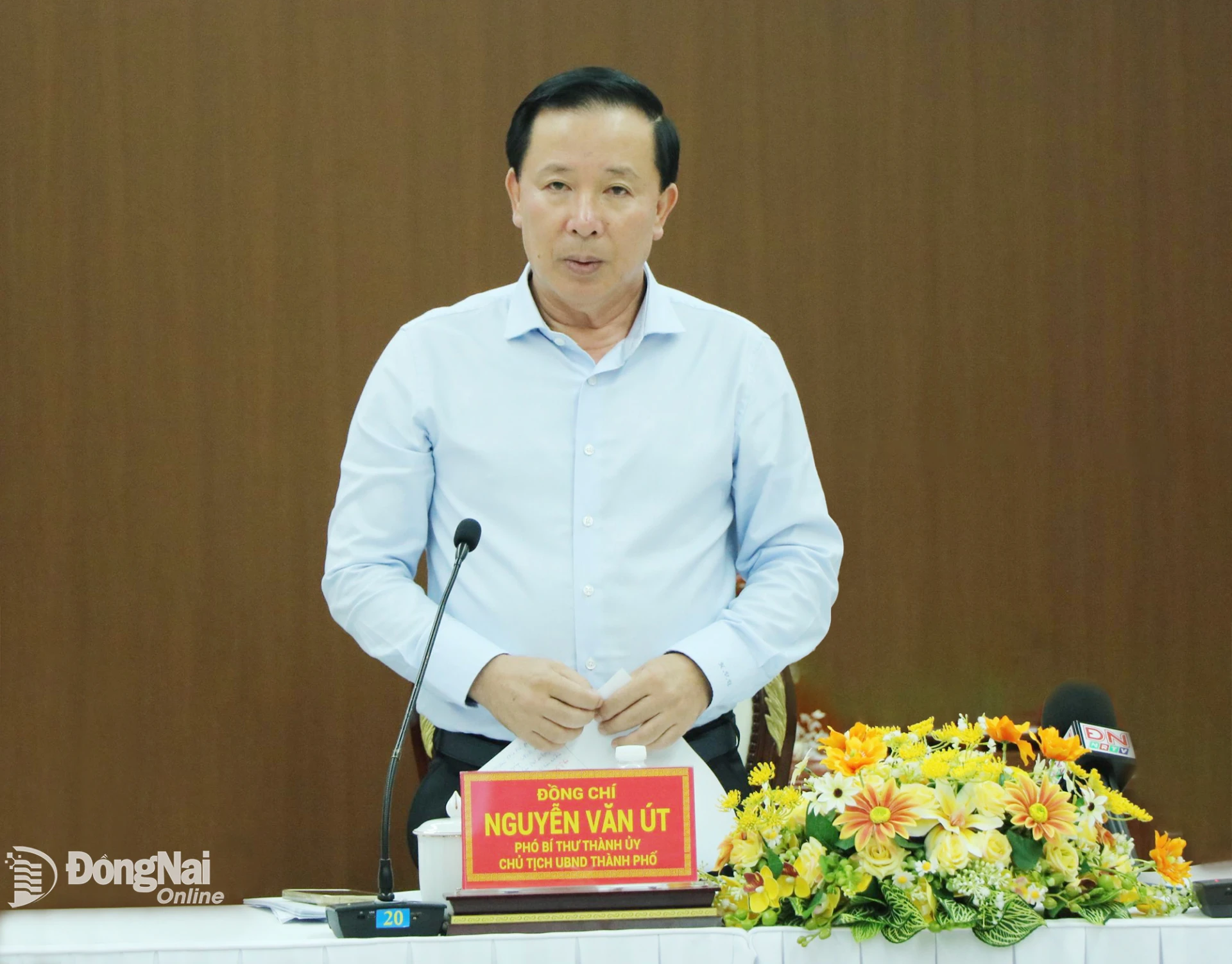 Phó Bí thư Thành ủy, Chủ tịch UBND thành phố Đồng Nai Nguyễn Văn Út phát biểu chỉ đạo tại hội nghị. Ảnh: PV