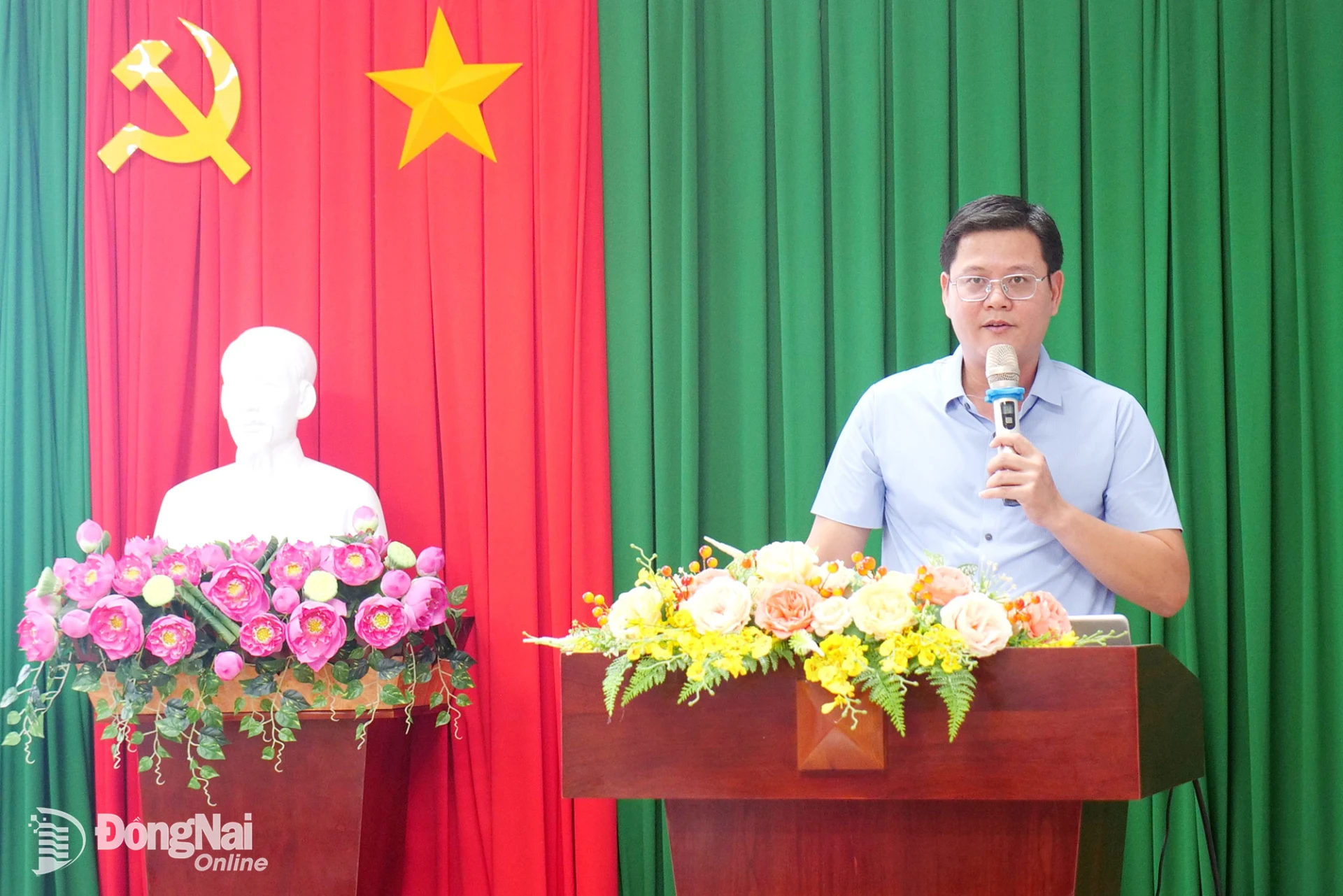 Đại diện Sở Y tế báo cáo công tác hoạt động 9 tháng và triển khai nhiệm vụ 3 tháng cuối năm 2026. Ảnh: Hạnh Dung