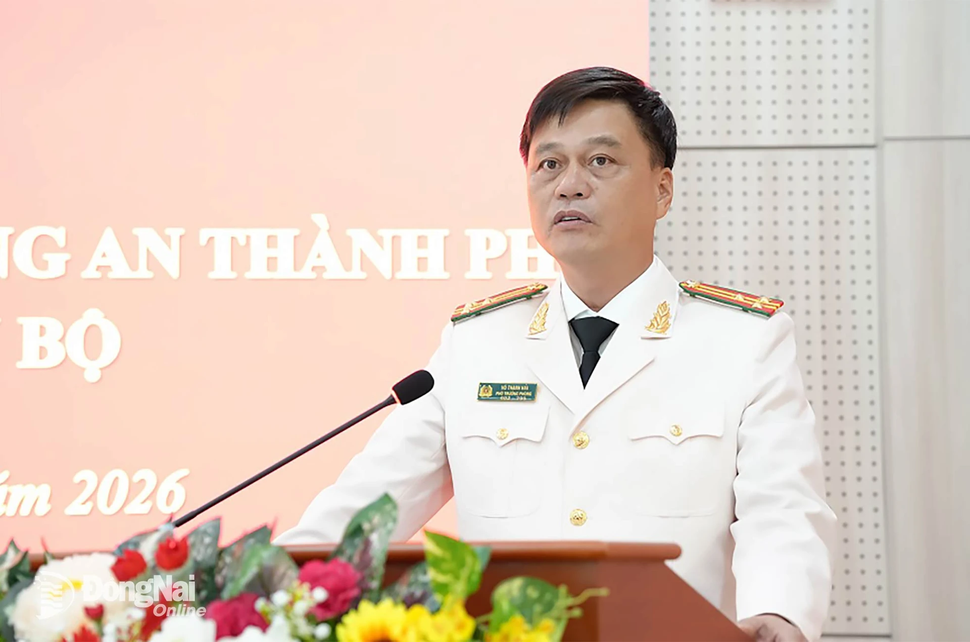 Thượng tá Võ Thanh Hải phát biểu nhận nhiệm vụ. Ảnh: Đ.A