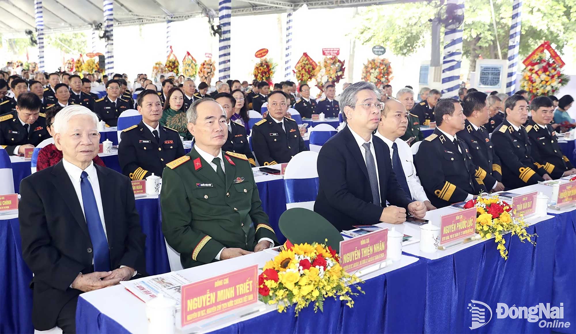 Nguyên Ủy viên Bộ Chính trị, nguyên Chủ tịch nước Nguyễn Minh Triết và các đại biểu dự lễ. Ảnh: Hương Tiến