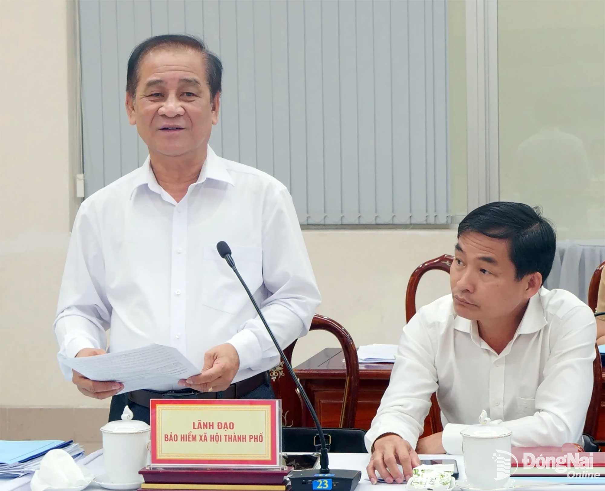 Giám đốc Bảo hiểm xã hội Đồng Nai Phạm Minh Thành báo cáo tại buổi làm việc. Ảnh: Hạnh Dung