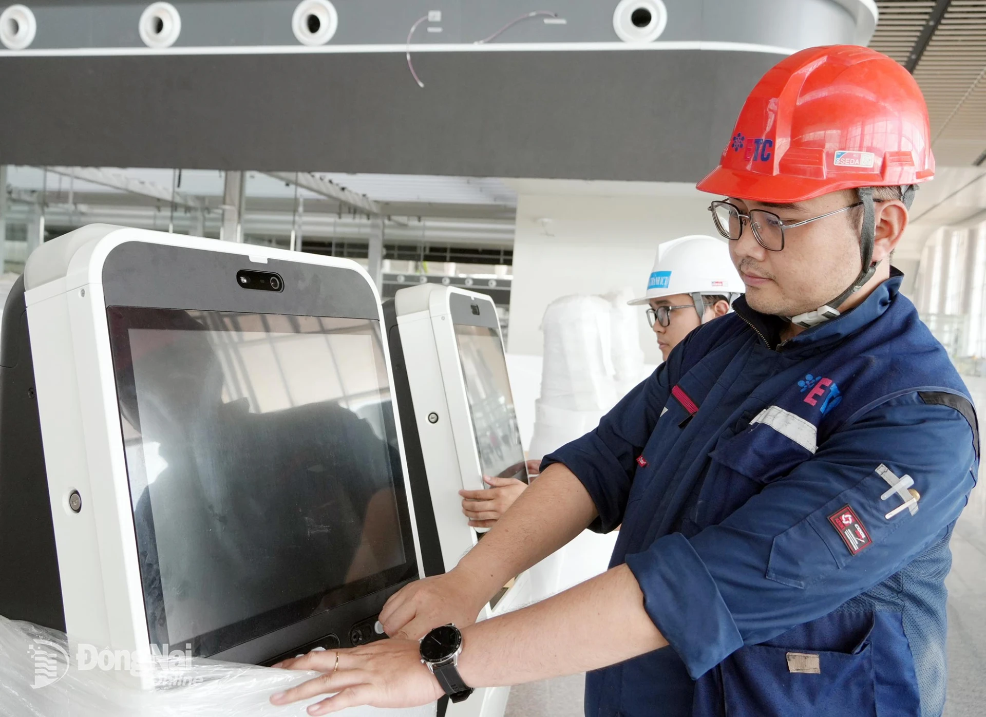 Khu trung tâm và cánh Tây nhà ga hành khách sẽ bố trí 4 đảo làm thủ tục check-in phục vụ nhu cầu khai thác trong giai đoạn đầu. Ảnh: Phạm Tùng