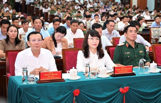 Lãnh đạo Ban Nội chính Thành ủy TPHCM cùng đại biểu dự hội nghị. Ảnh: VĂN MINH