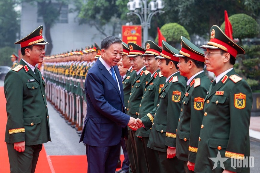 Các đại biểu đón Tổng Bí thư, Chủ tịch nước Tô Lâm.
