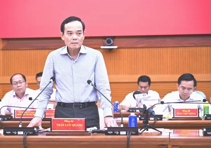 Bí thư Thành ủy TPHCM Trần Lưu Quang kết luận buổi làm việc. Ảnh: VĂN MINH