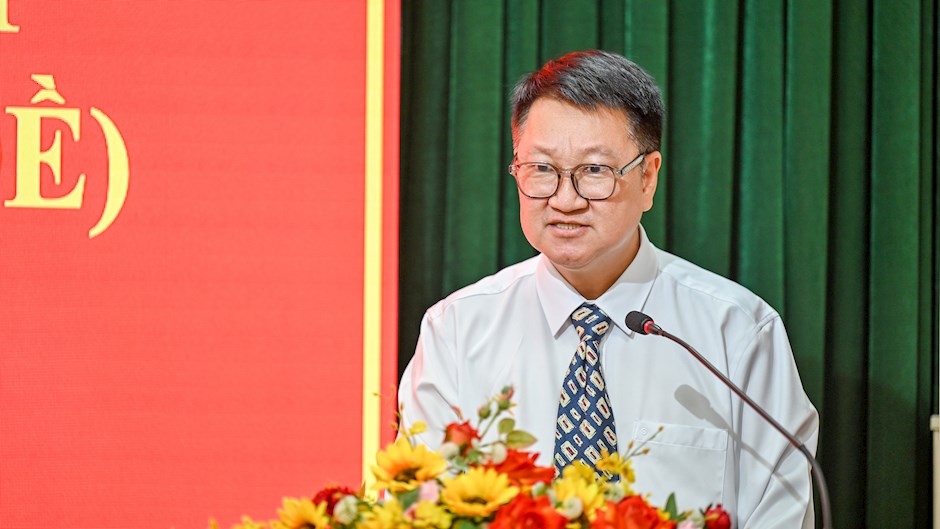 Đồng chí Nguyễn Ngọc Văn phát biểu nhận nhiệm vụ