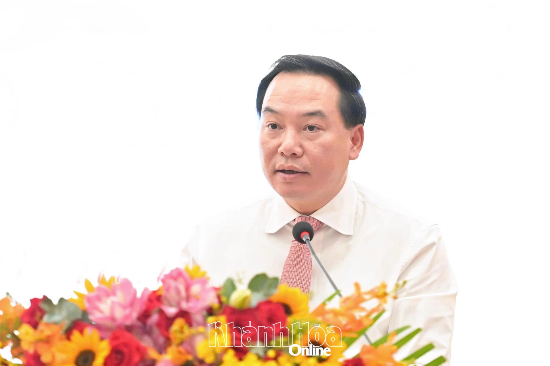 Đồng chí Hồ Xuân Trường phát biểu tổng kết và bế mạc hội thảo.