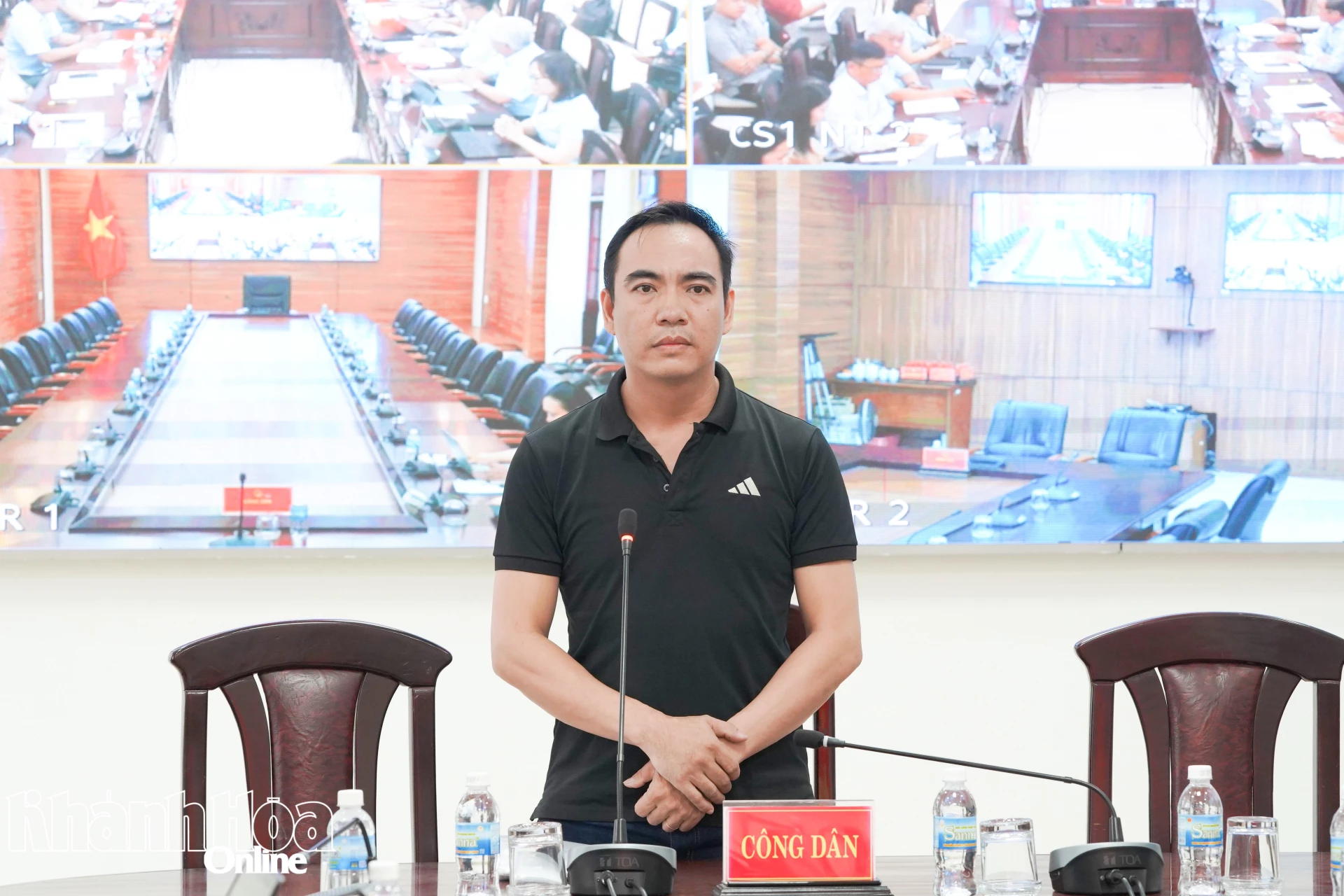 Ông Nguyễn Duy Linh (phường Nam Nha Trang) trình bày tại buổi tiếp công dân.