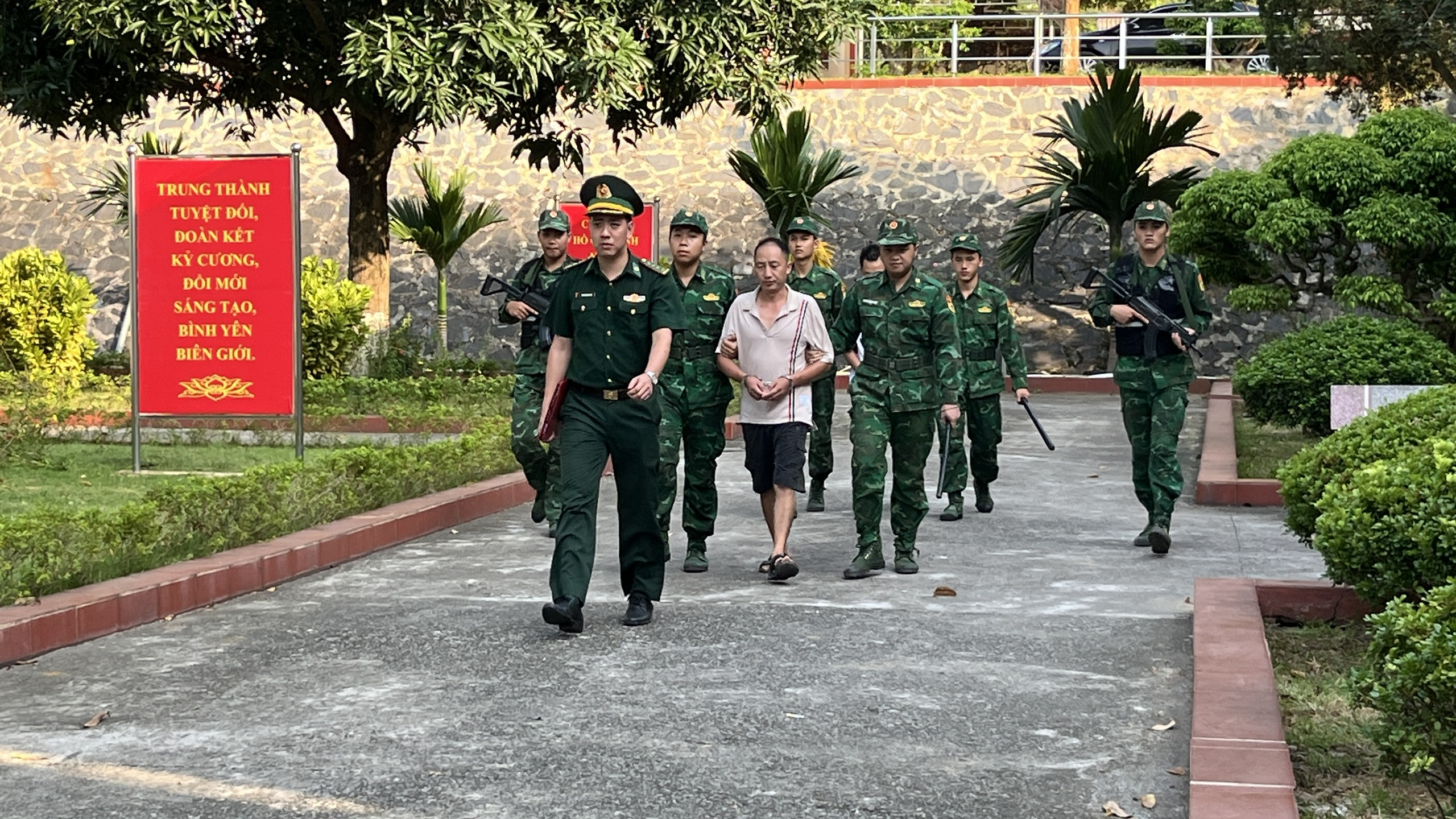 anh tin bai