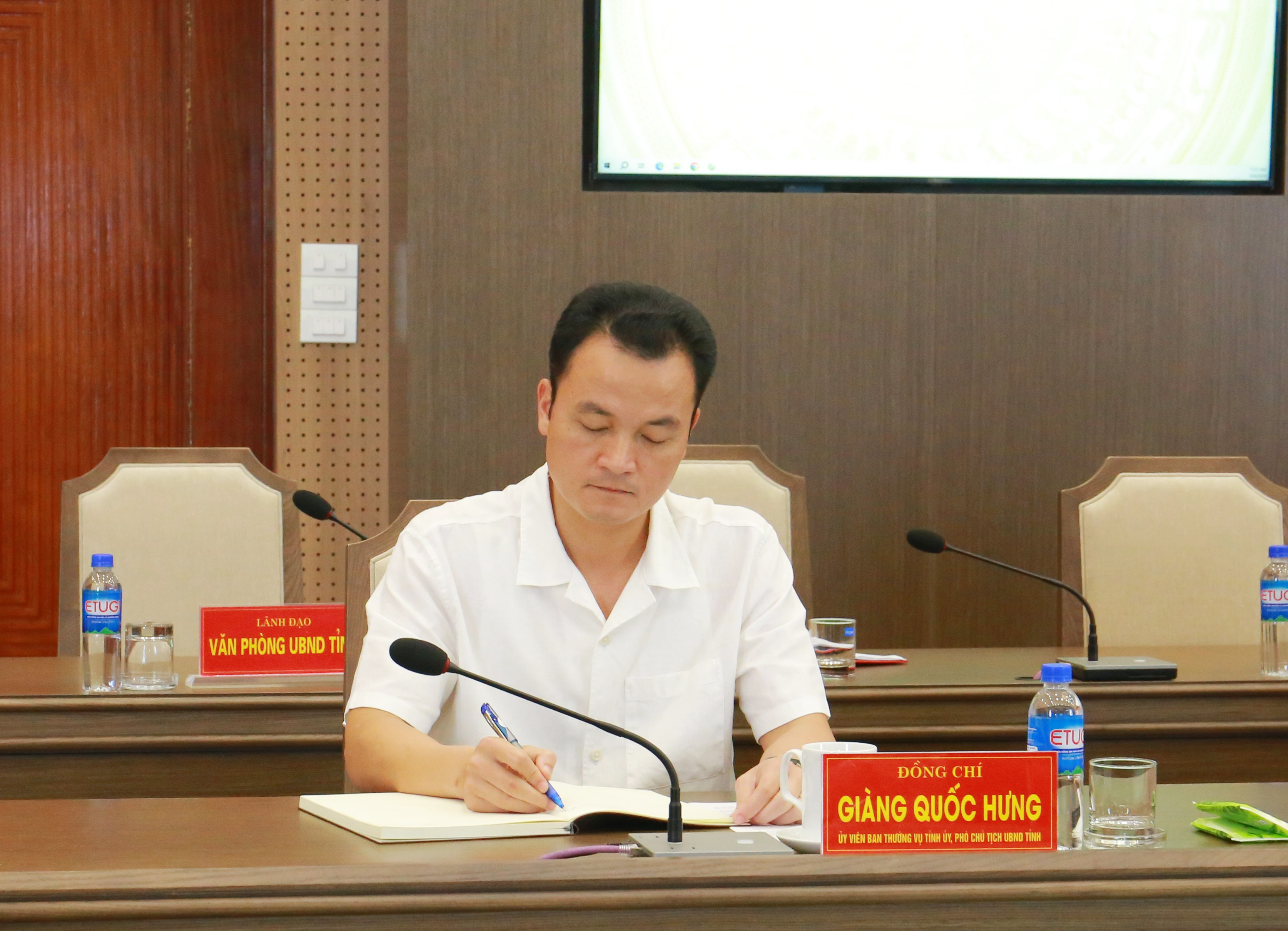 anh tin bai