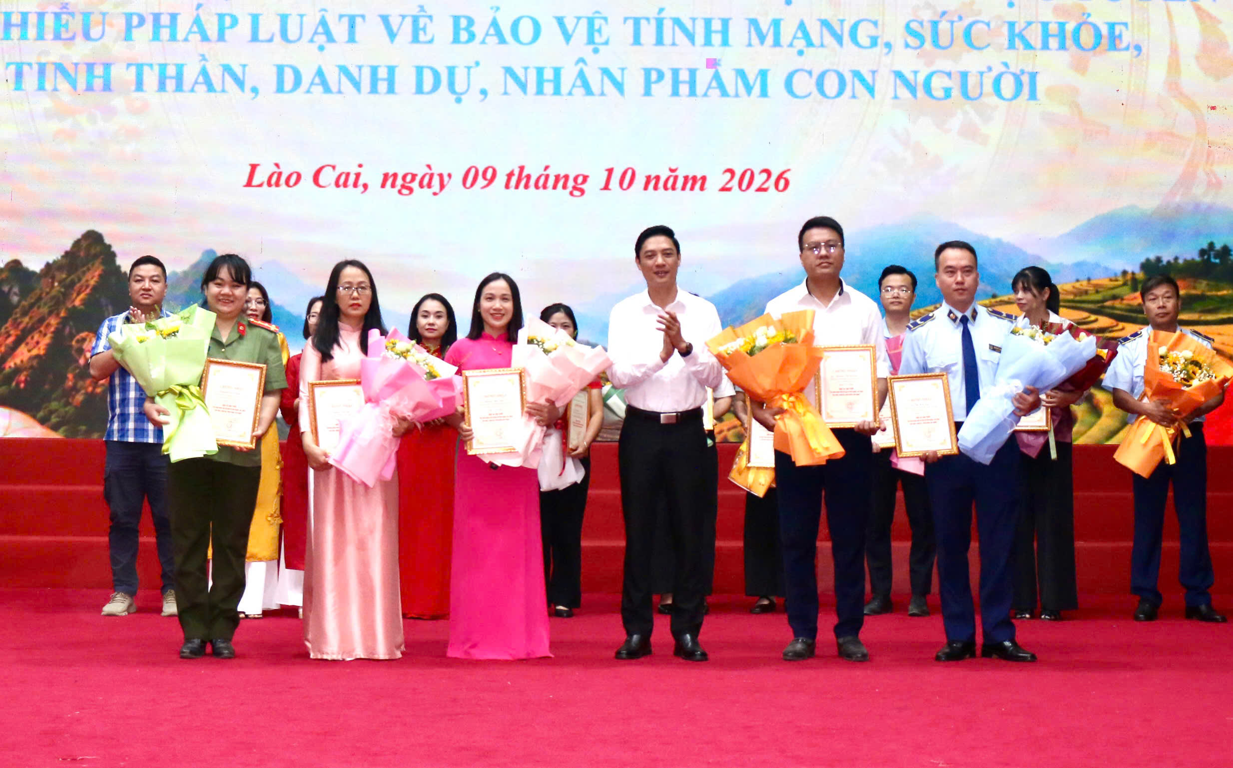 anh tin bai