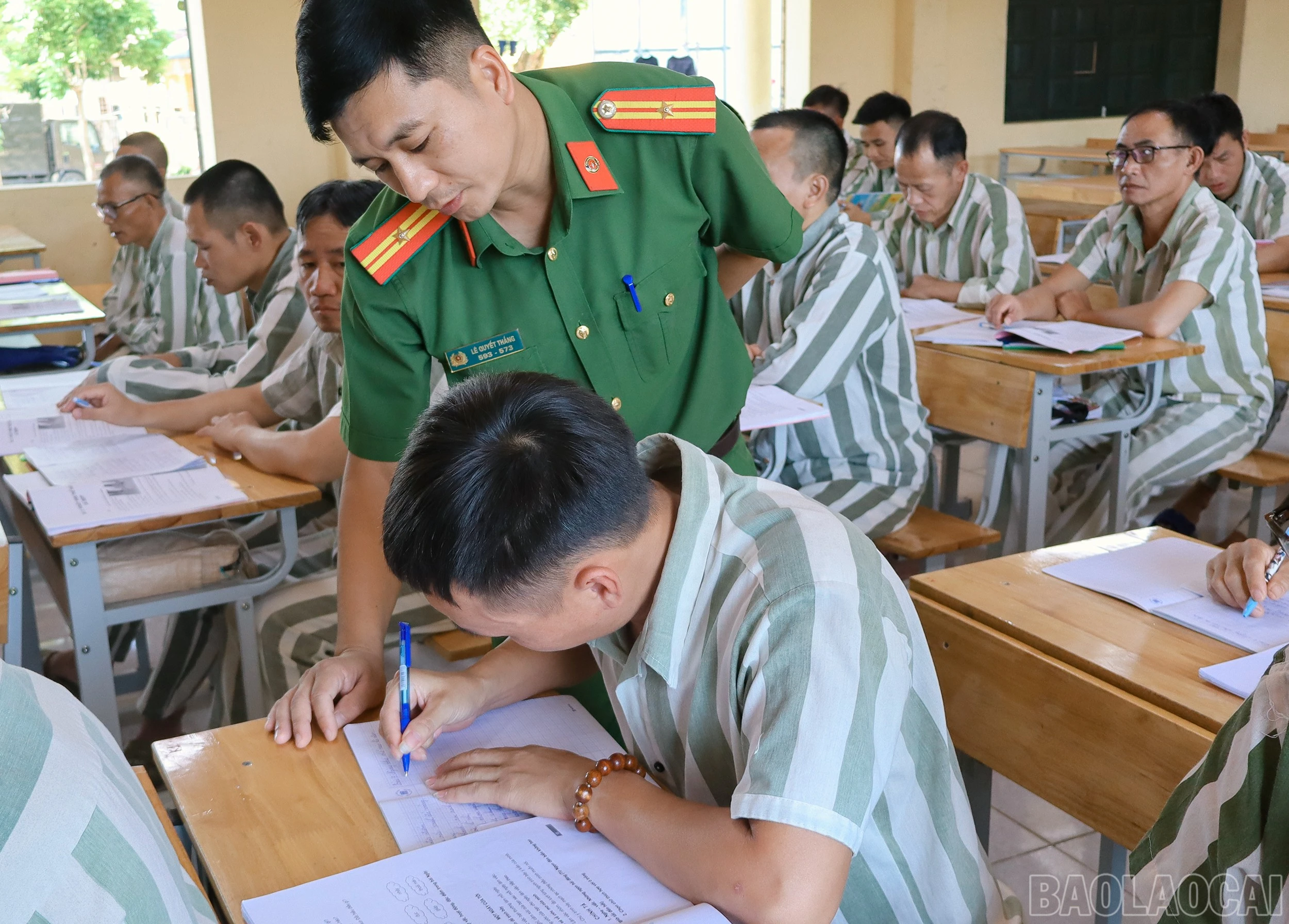 baolaocai-br_dc-le-quyet-thang-can-bo-phu-trach-lop-xoa-mu-8678.jpg
