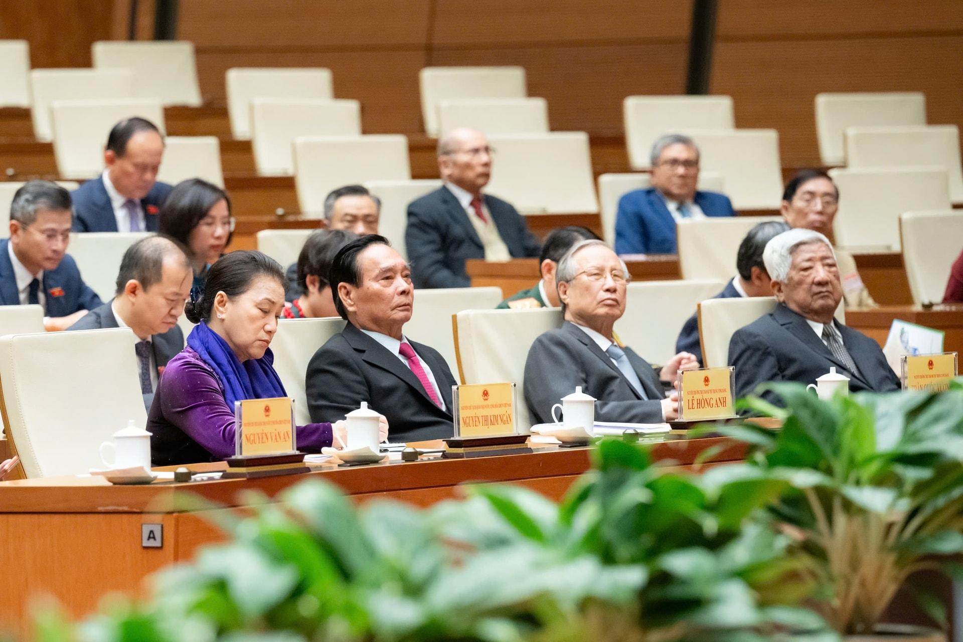 Quốc hội quyết nghị về phụ cấp, tiền lương, lương hưu, trợ cấp cùng nhiều vấn đề quốc kế, dân sinh- Ảnh 9. Quốc hội quyết nghị về phụ cấp, tiền lương, lương hưu, trợ cấp cùng nhiều vấn đề quốc kế, dân sinh- Ảnh 9.