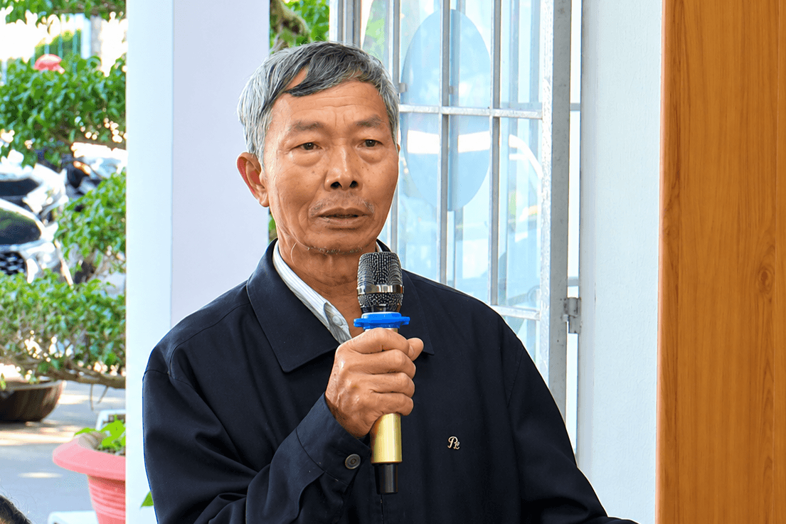 Phát biểu trong buổi họp sáng ngoài trời