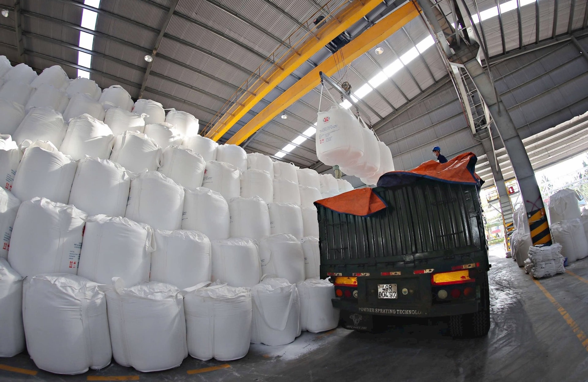 1 Khai thác quặng bô-xít tại Lâm Đồng – một trong những ngành kinh tế quan trọng nhưng còn nhiều vướng mắc quy hoạch
