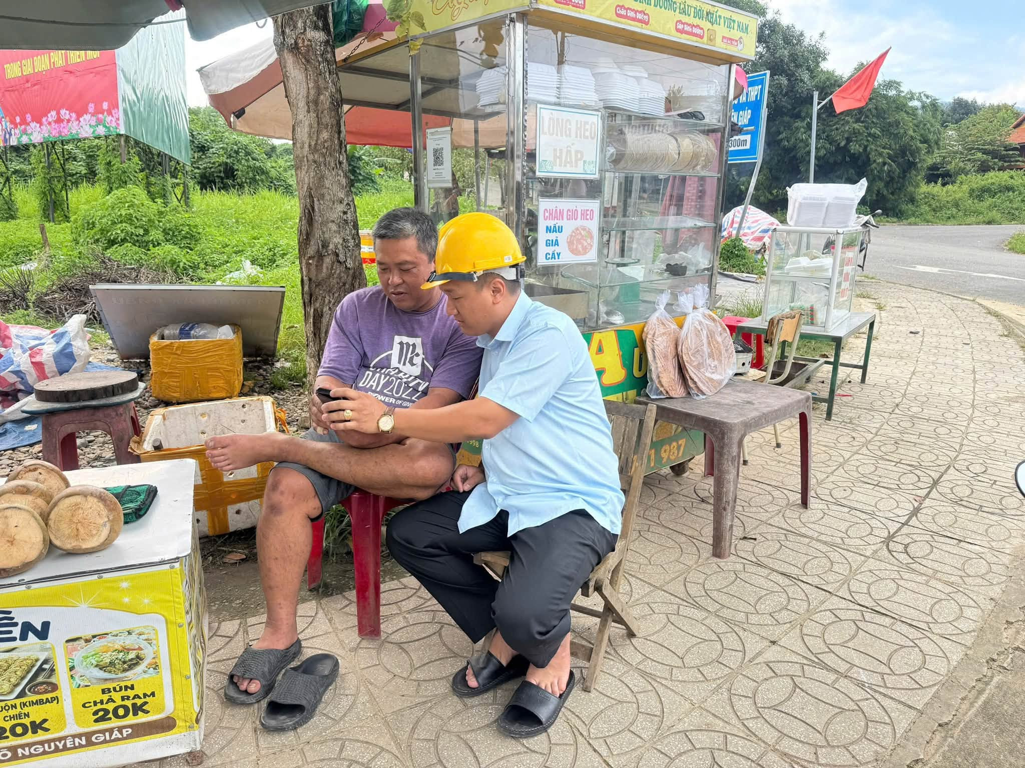 Giúp các hộ buôn bán nhỏ sử dụng phần mềm thanh toán trực tuyến