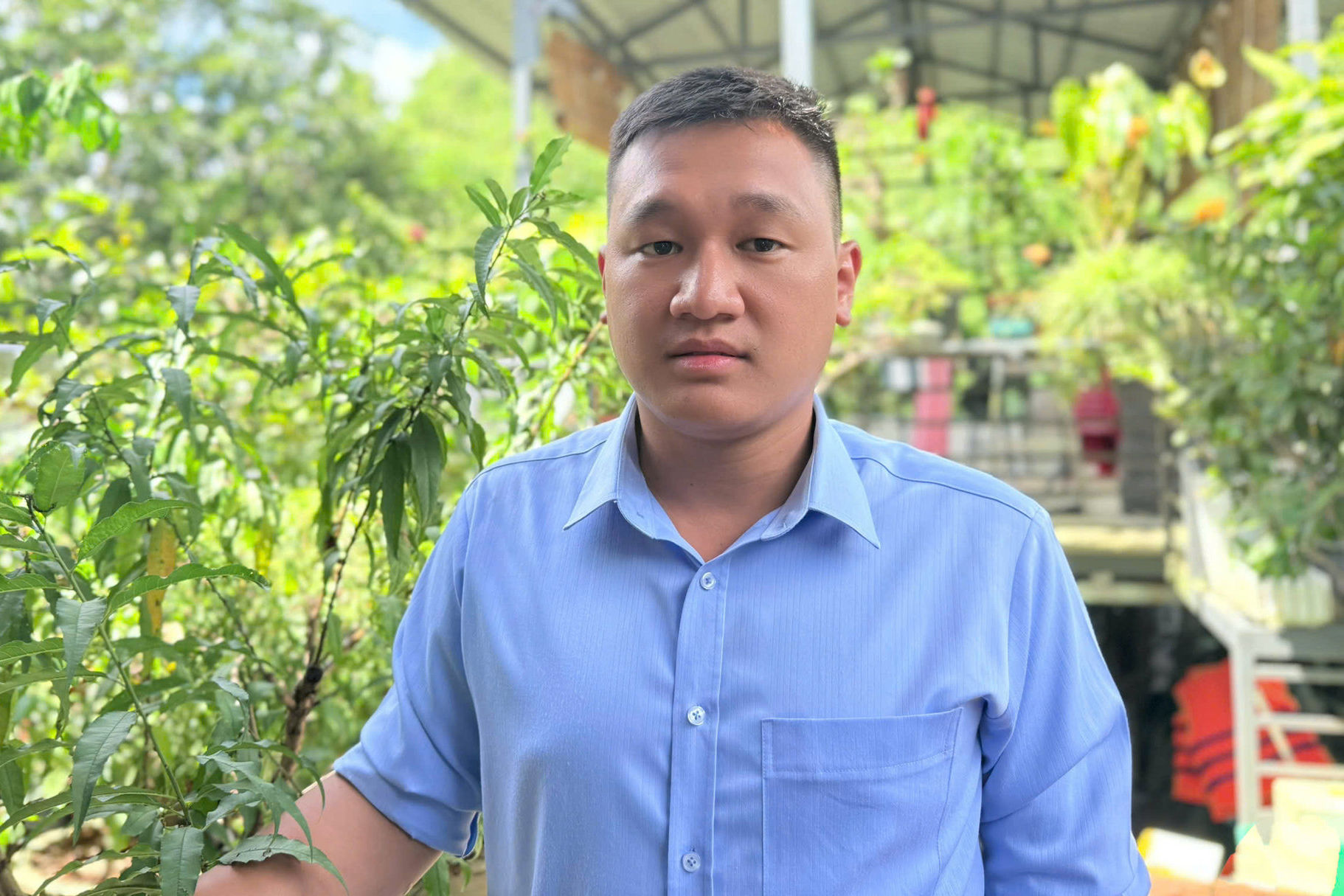anh-doan-phuong-nam-bi-thu-chi-bo-thon-bang-lang.jpg