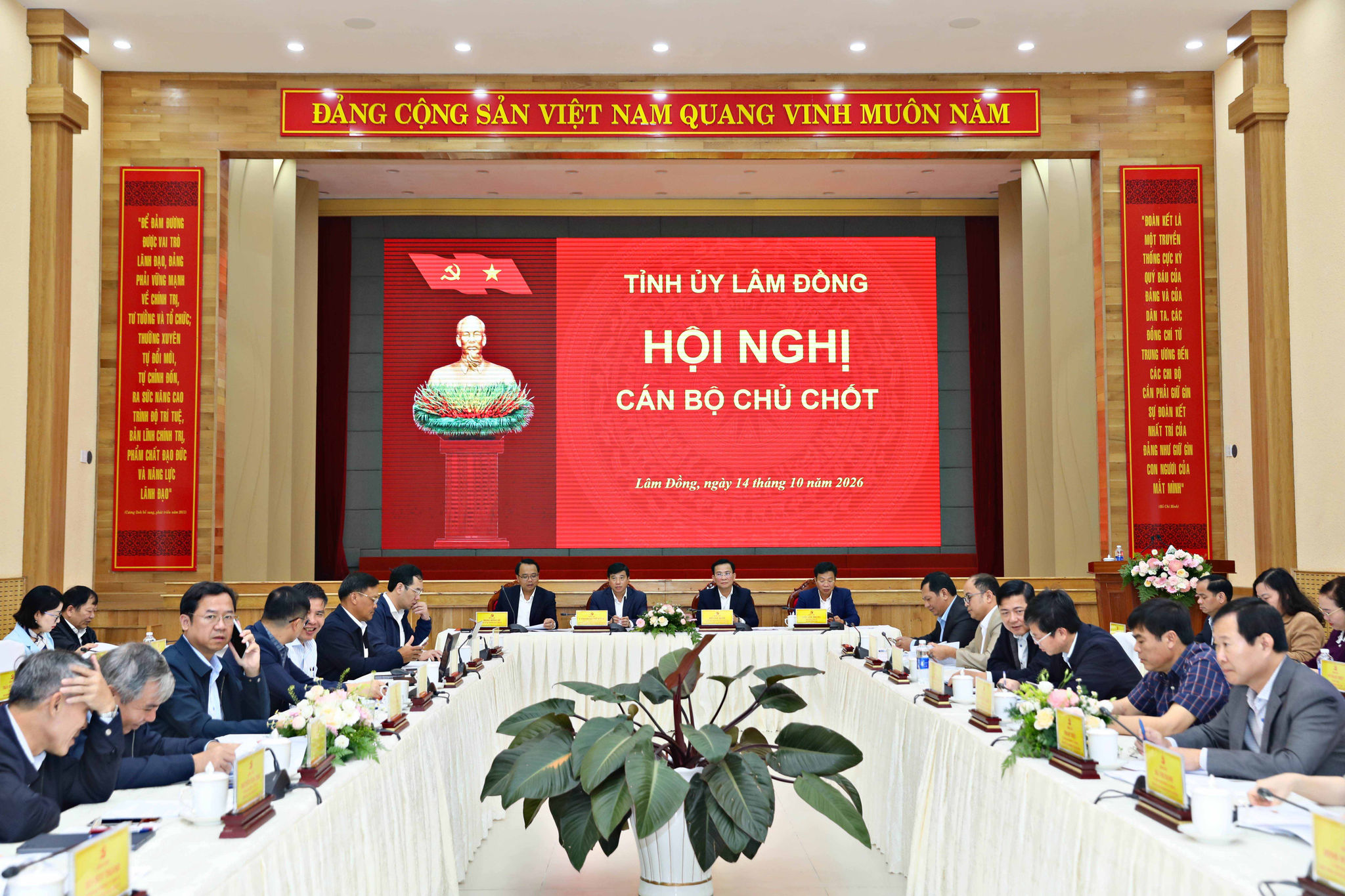 Quang cảnh Hội nghị cán bộ chủ chốt