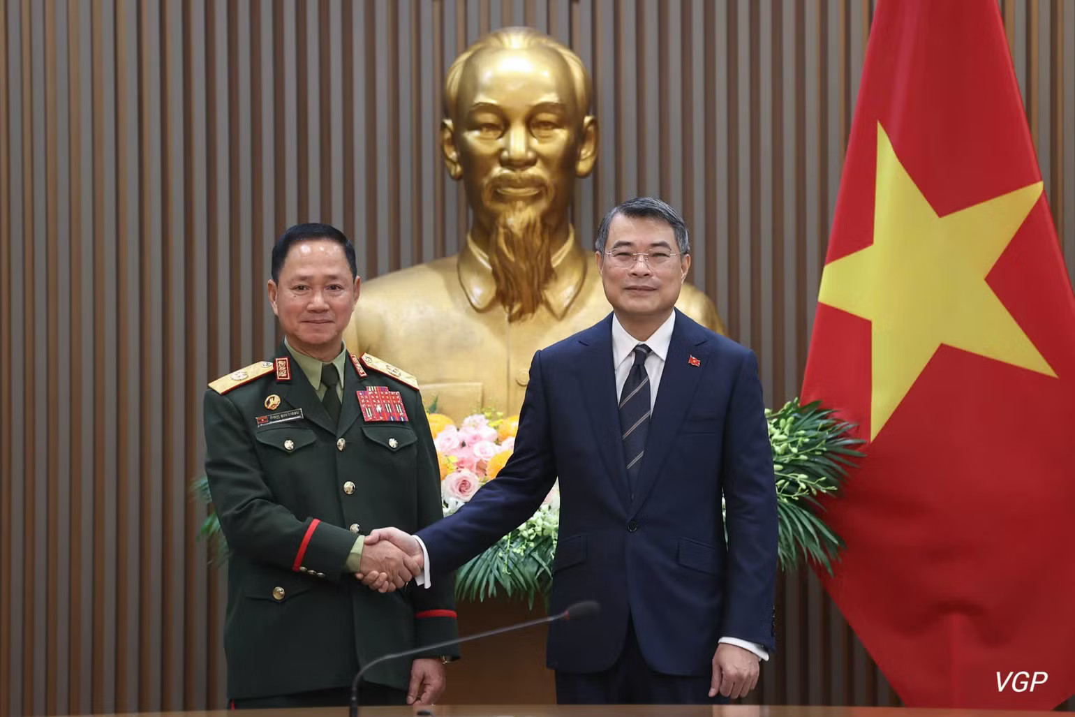 lao1.jpg