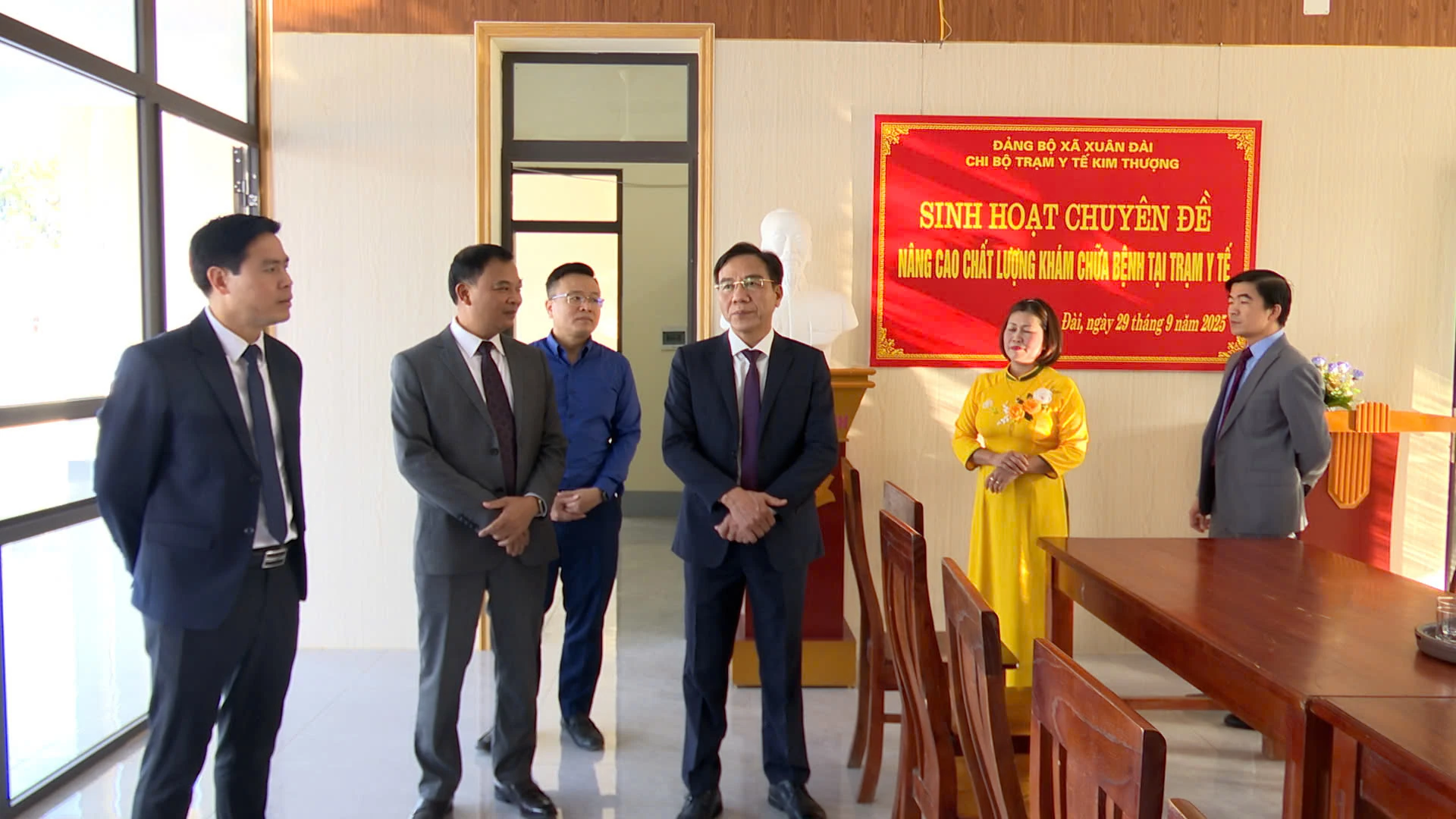 Công bố quyết định thành lập Trạm Y tế xã Xuân Đài