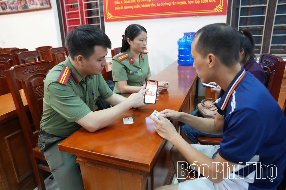 Để chuyển đổi số đến gần hơn với người dân