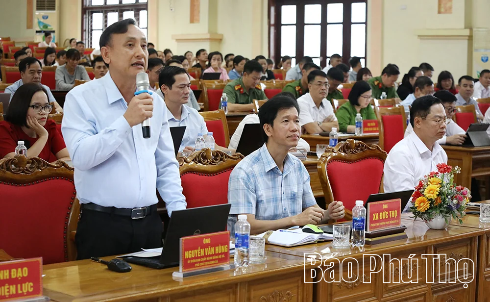 Đoàn đại biểu Quốc hội tỉnh tiếp xúc cử tri các xã vùng Đà Bắc