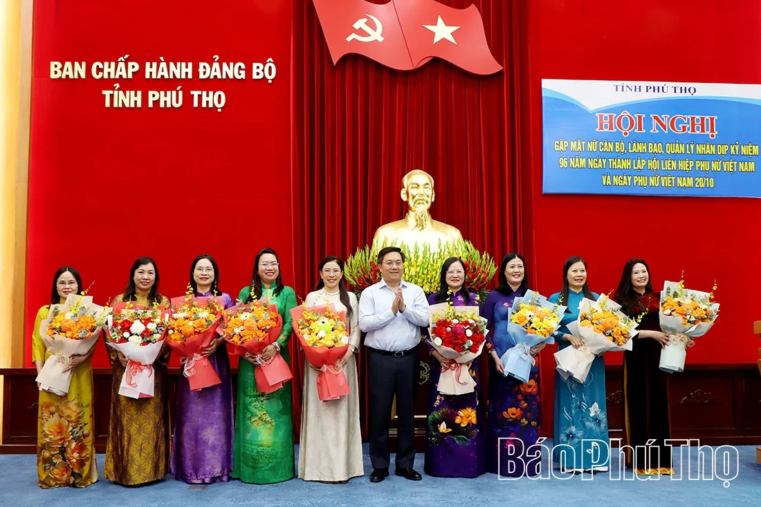Tiếp tục quan tâm, tạo điều kiện thuận lợi để phụ nữ cống hiến và trưởng thành
