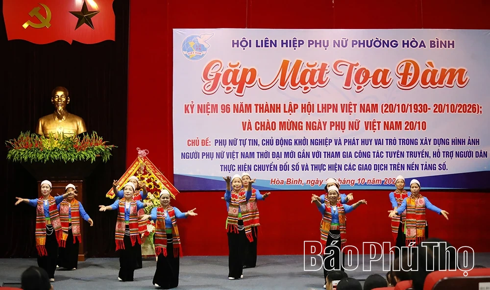 Hội Liên hiệp Phụ nữ phường Hòa Bình gặp mặt, tọa đàm nhân Ngày Phụ nữ Việt Nam 20/10
