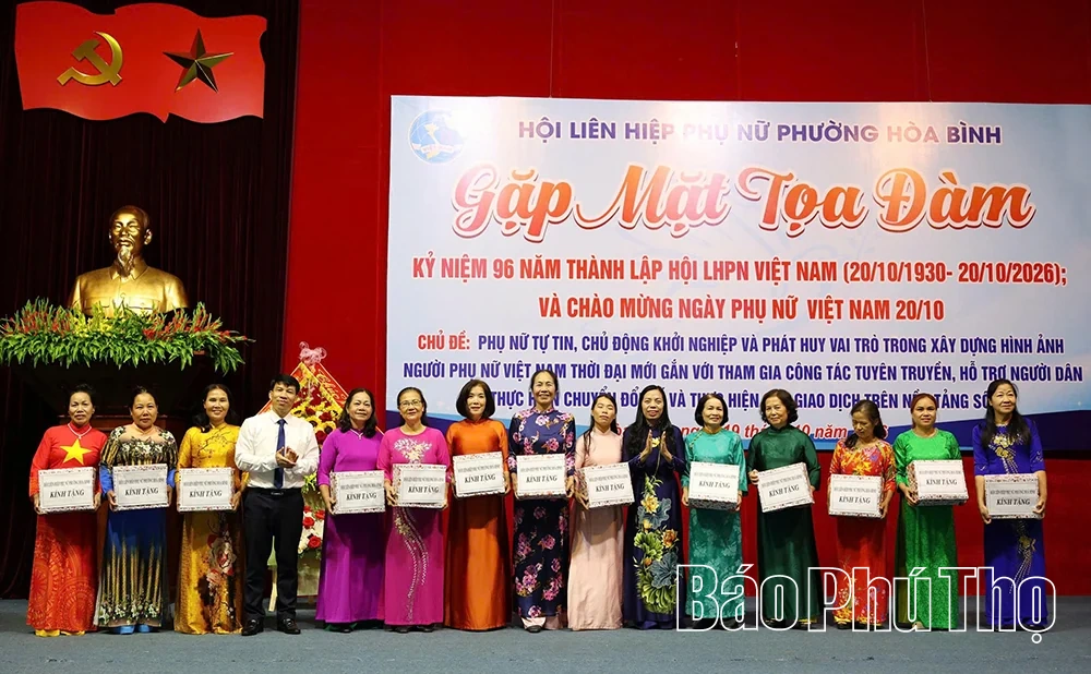 Hội Liên hiệp Phụ nữ phường Hòa Bình gặp mặt, tọa đàm nhân Ngày Phụ nữ Việt Nam 20/10