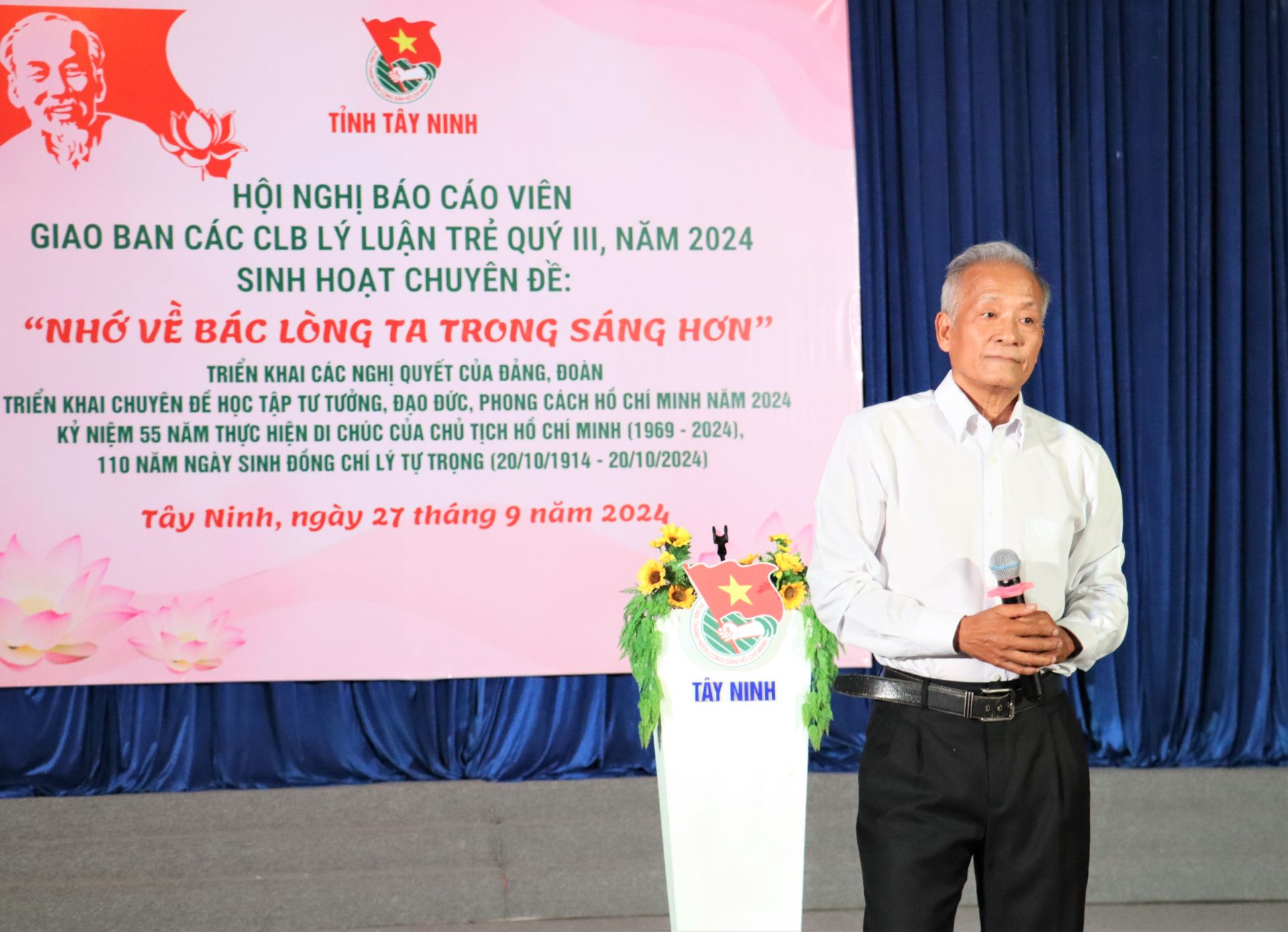 Tỉnh đoàn tổ chức chương trình sinh hoạt chuyên đề chính trị