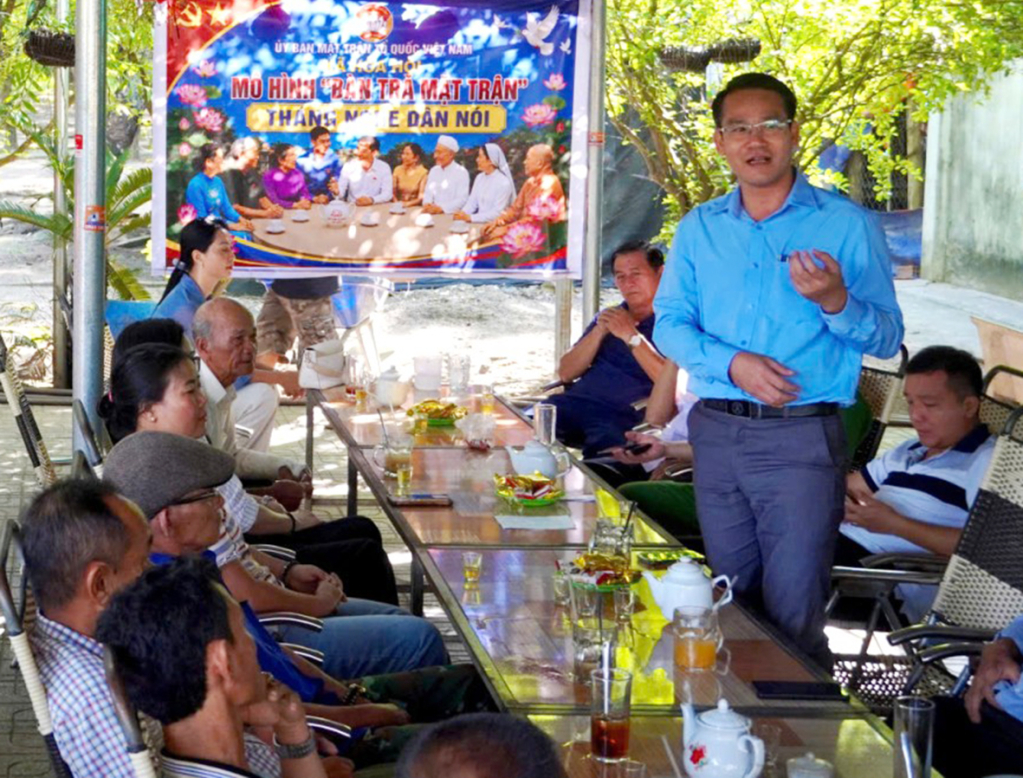 pho,bi,thu,dang,uy,chu,tich,ubnd,xa,hoa,hoi,nguyen,dong,dung,tiep,thu,va,tra,loi,y,kien,kien,nghi,cua,nguoi,dan,tren,dia,ban,tai,chuong,trinh,ban,tra,,20173529.jpg