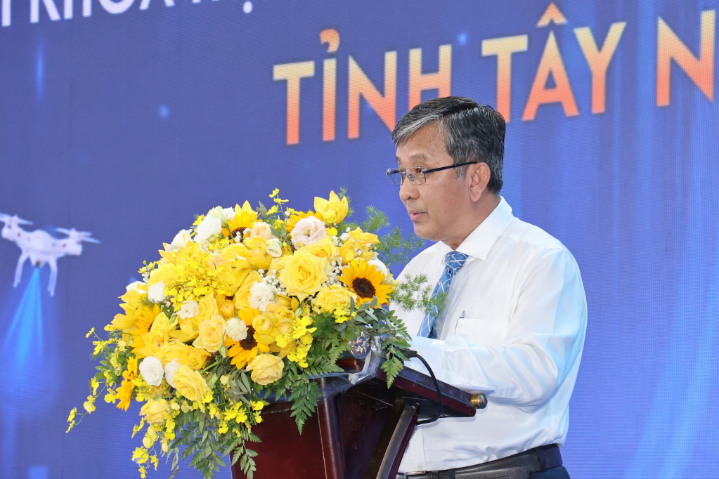 Thứ tưởng Bộ Khoa học và Công nghệ Trần Trung Tính phát biểu tại Lễ bế mạc