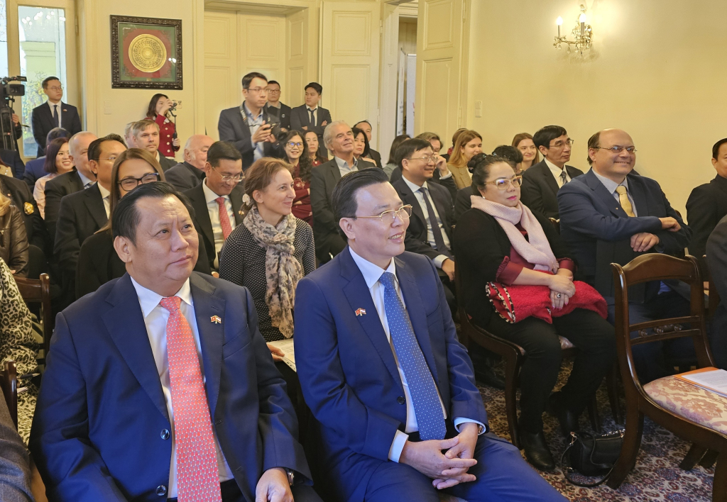 Lãnh đạo tỉnh Tây Ninh tham dự diễn đàn 