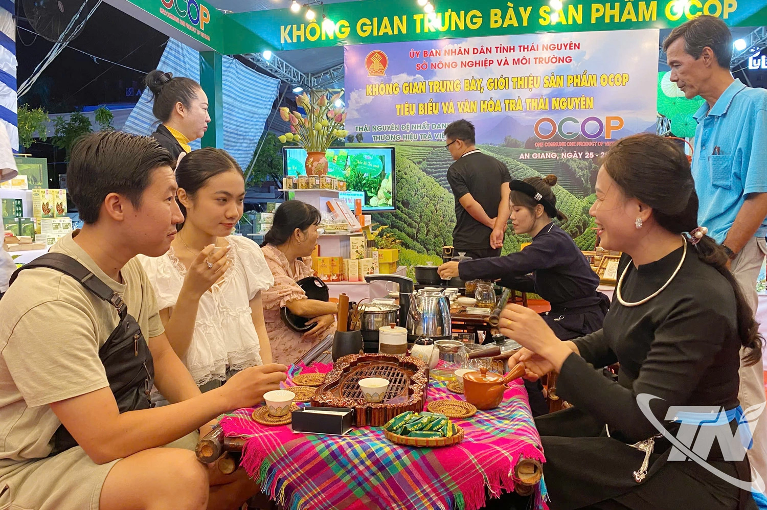 Th&aacute;i Nguy&ecirc;n tổ chức cho c&aacute;c đơn vị đưa sản phẩm OCOP đến với c&aacute;c triển l&atilde;m, hội chợ trong v&agrave; ngo&agrave;i tỉnh