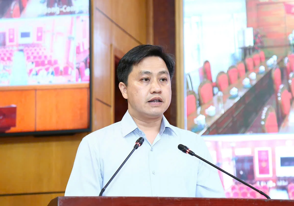 Thực hiện tốt c&ocirc;ng t&aacute;c đ&agrave;o tạo, bồi dưỡng đội ngũ c&aacute;n bộ l&atilde;nh đạo, quản l&yacute;