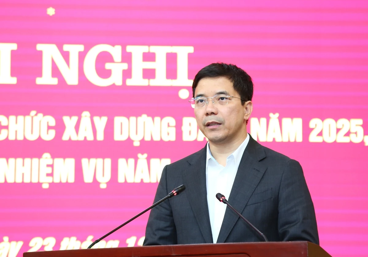 Thực hiện tốt c&ocirc;ng t&aacute;c đ&agrave;o tạo, bồi dưỡng đội ngũ c&aacute;n bộ l&atilde;nh đạo, quản l&yacute;