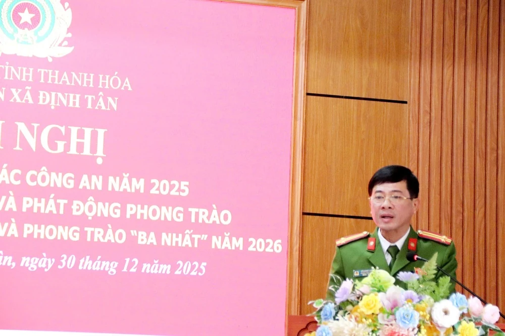 X&acirc;y dựng h&igrave;nh ảnh c&ocirc;ng an x&atilde; Định T&acirc;n trong sạch, vững mạnh, ch&iacute;nh quy, tinh nhuệ v&agrave; hiện đại