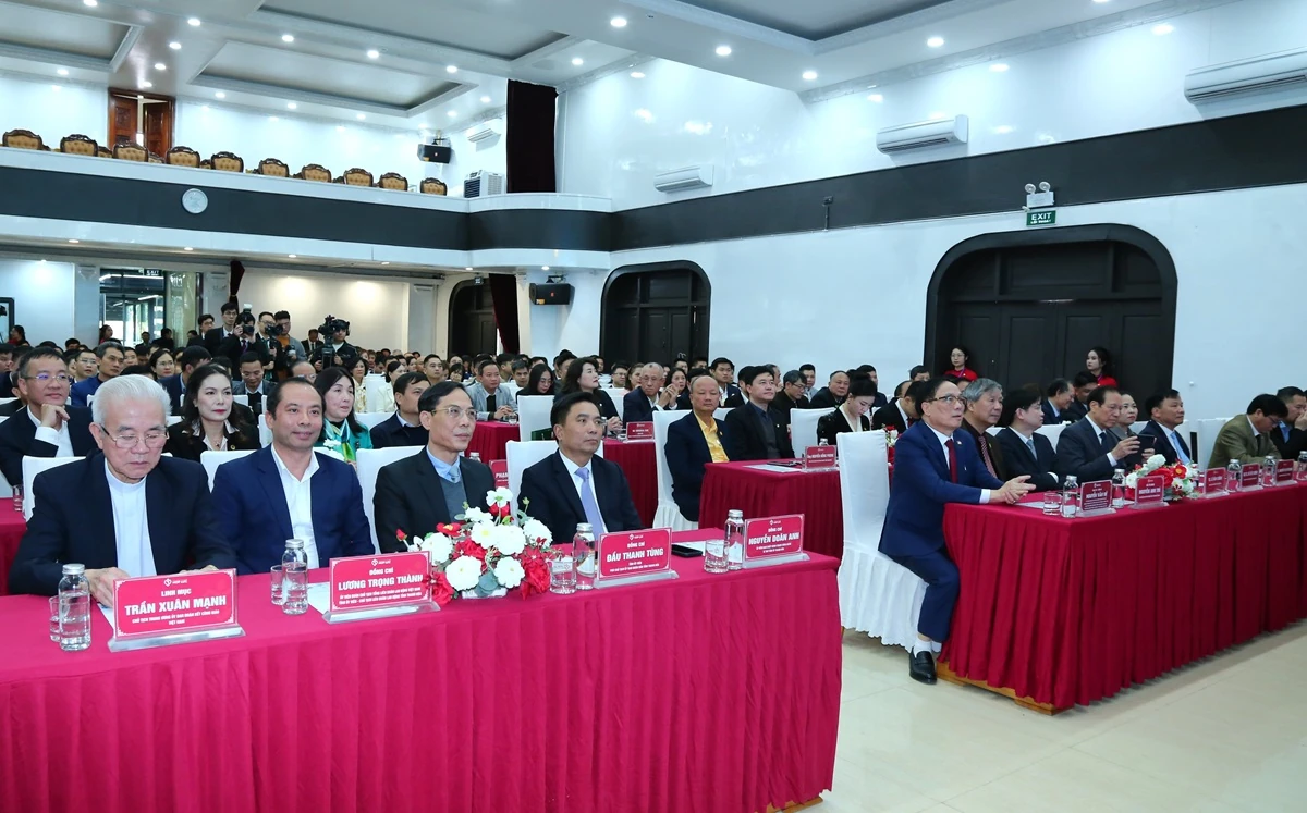 Tổng C&ocirc;ng ty Cổ phần Hợp Lực khai trương hệ thống thiết bị c&ocirc;ng nghệ cao v&agrave; quản trị th&ocirc;ng minh