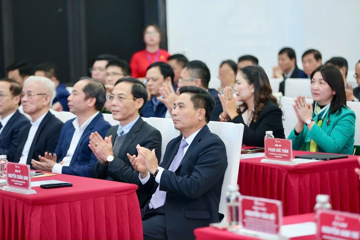 Tổng C&ocirc;ng ty Cổ phần Hợp Lực khai trương hệ thống thiết bị c&ocirc;ng nghệ cao v&agrave; quản trị th&ocirc;ng minh