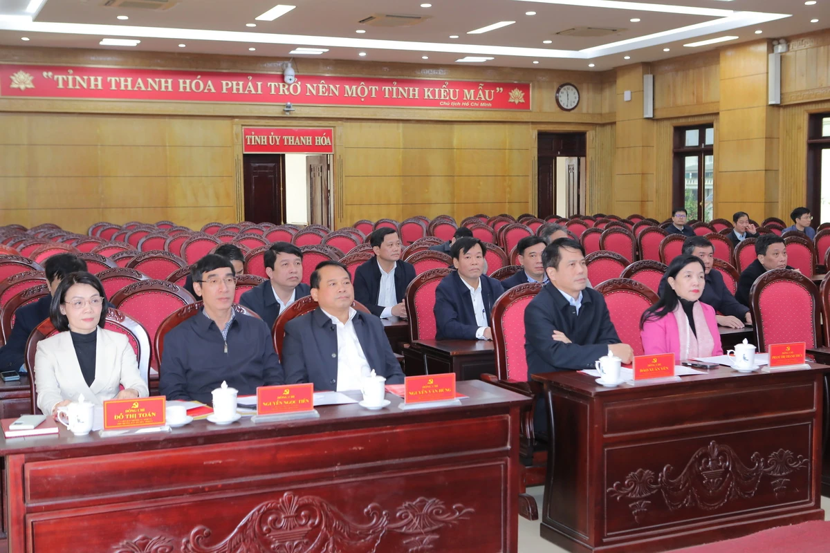 Giới thiệu đồng ch&iacute; Nguyễn Do&atilde;n Anh, Ủy vi&ecirc;n Trung ương Đảng, B&iacute; thư Tỉnh ủy ứng cử đại biểu Quốc hội kh&oacute;a XVI