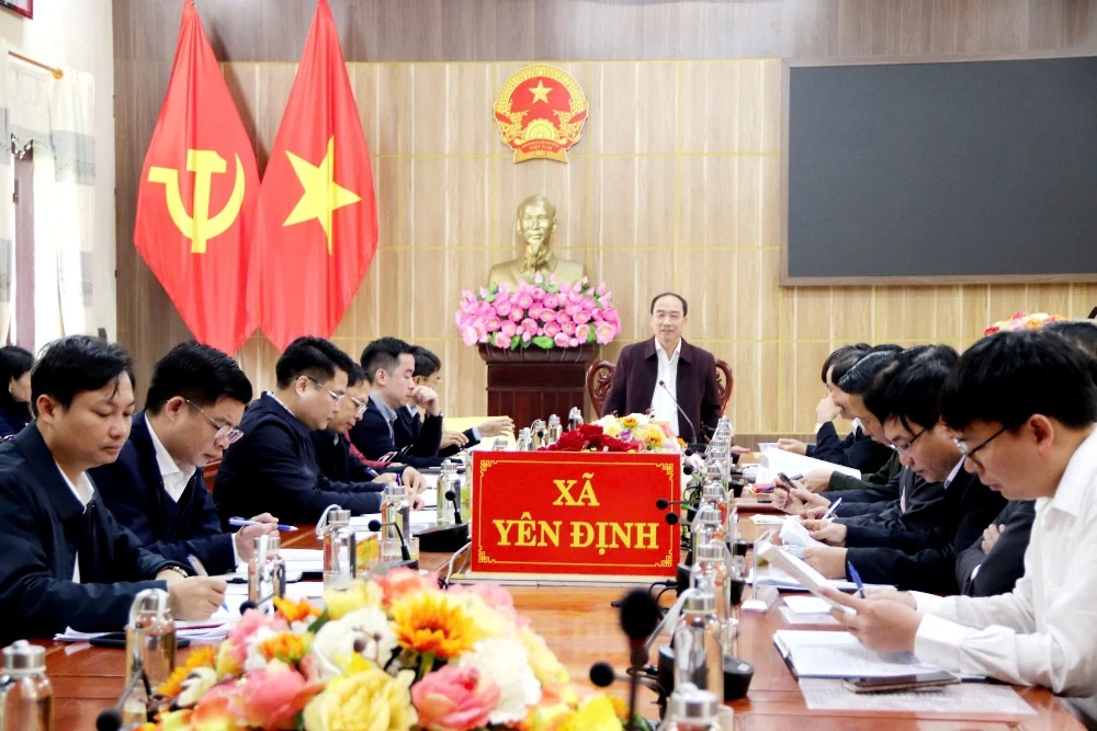 Ph&oacute; Chủ tịch Thường trực HĐND tỉnh gi&aacute;m s&aacute;t c&ocirc;ng t&aacute;c bầu cử ĐBQH v&agrave; đại biểu HĐND c&aacute;c cấp